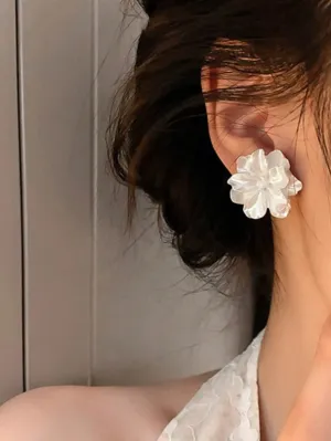 1pair White Bridal Flower Earrings, French & Vintage Style Mesh Floral Ear Accessory, High-End & Fashionable Earring Studs For Ladies' Everyday Wear