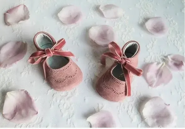 Verónica- Pink Suede Baby Mary Jane Shoes